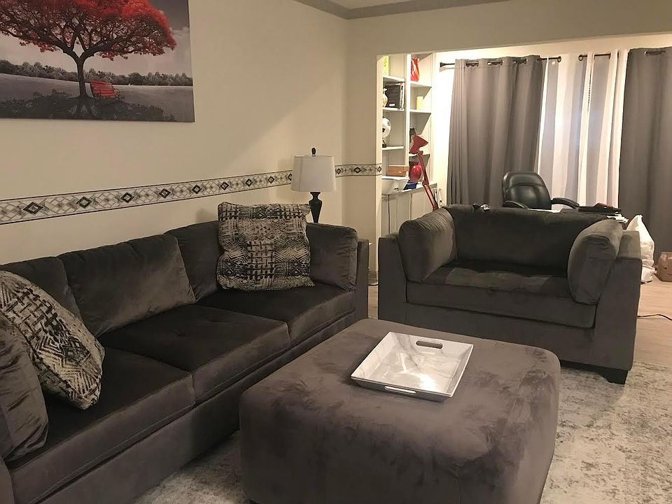 1st image of 24312 Plantation Dr NE #24312