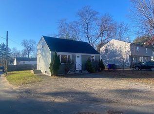 28 Bosworth St, Springfield, MA 01108