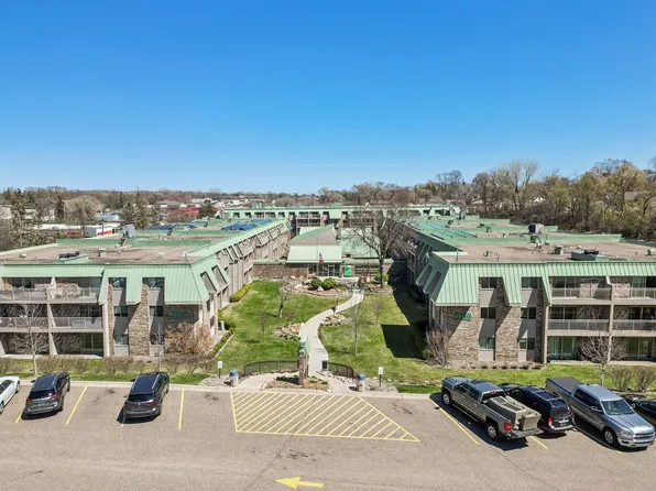 Larpenteur Estates Apartments