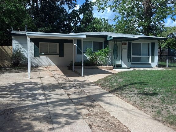 2nd image of 810 S Madison Dr
