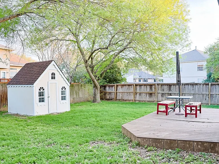11206 Woodwaters Way — Photo 32