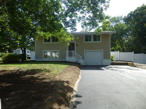 2nd image of 35 Fireside Ln