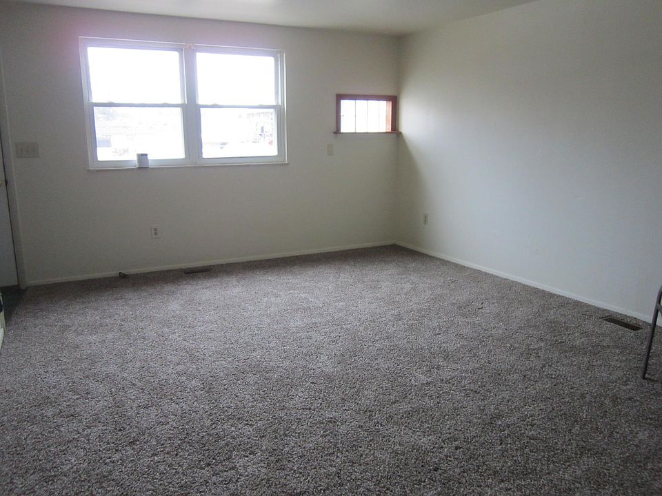 1st image of 3640 Charlotte Dr