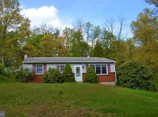 213 W Spring St, Bechtelsville, PA 19505