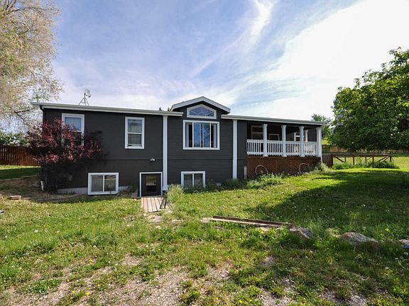 2nd image of 3157 Lamoreux Ln