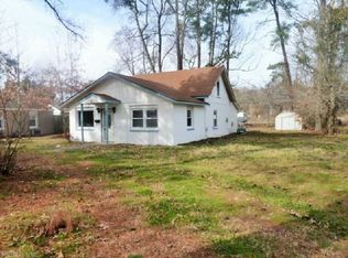 21 Hudgins Rd, Poquoson, VA 23662