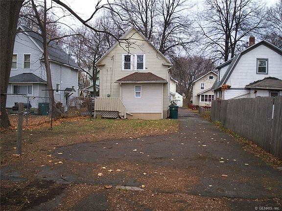 2nd image of 427 Cottage St