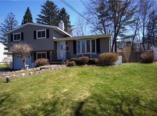 12 Apricot Ln, Liverpool, NY 13090