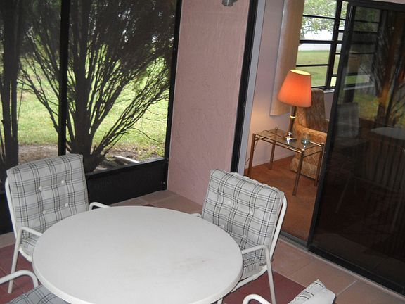 Shady Screened Lanai