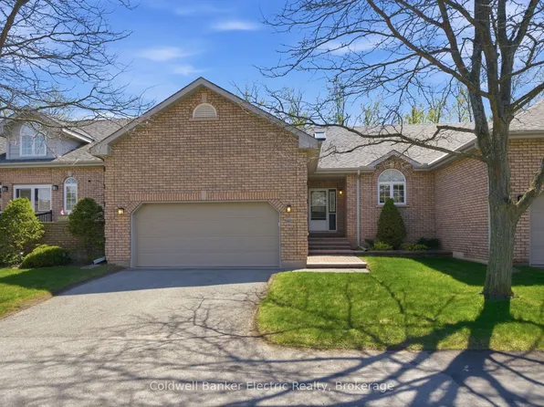 300 Franmor Dr #40, Peterborough, ON K9H 7R1