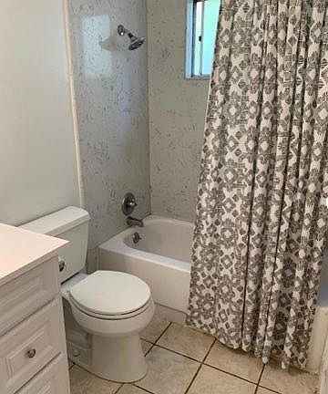 2nd image of 8069 Via De Palmas Ln APT 4
