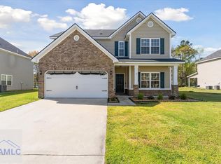 646 Red Oak Ln, Hinesville, GA 31313