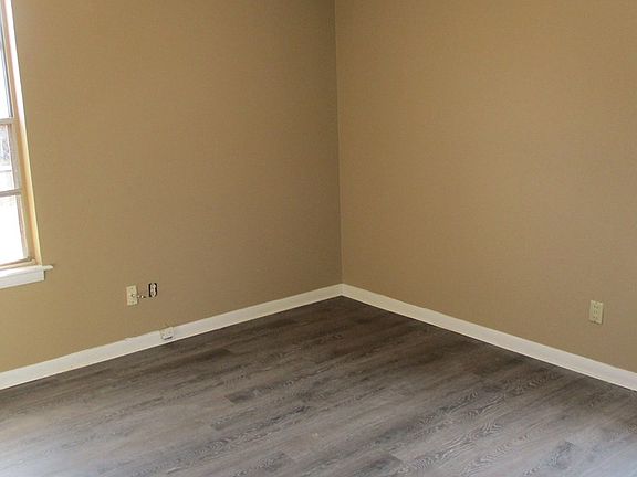 5th image of 4329 Redbud Ave
