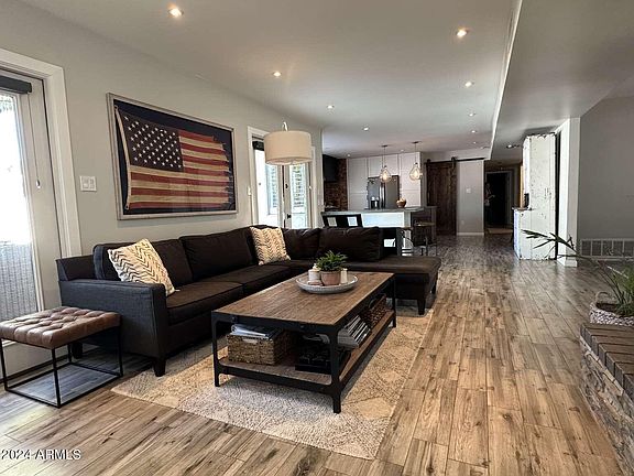 3rd image of 15042 N MOON VALLEY Drive
