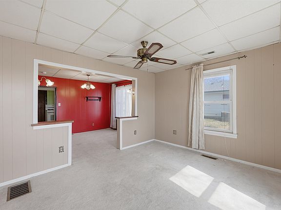 3rd image of 2716 NE Seward Ave