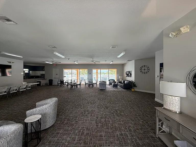 515 S Valencia Cir SW — Photo 42