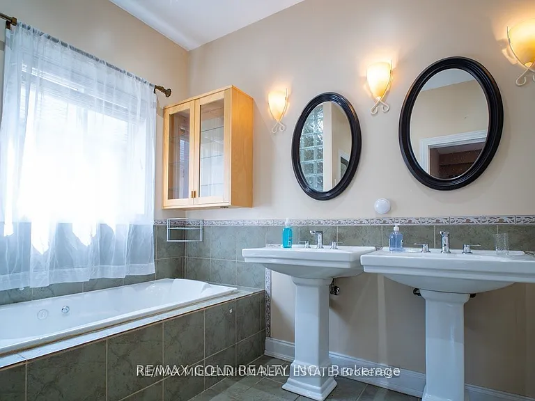 8905 McGarry Dr — Photo 18