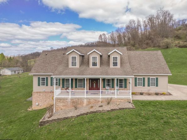 85 Krystal Lee Peterson Dr, Shinnston, WV 26431
