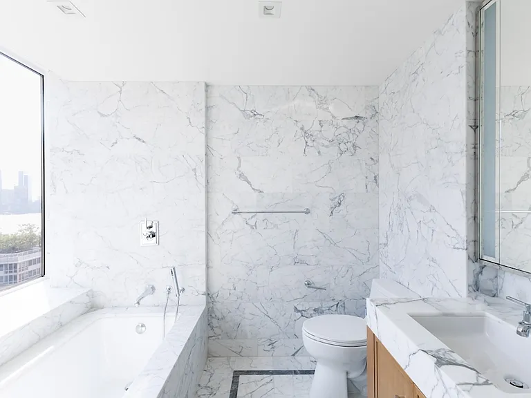 210 Warren St #23D — Photo 4
