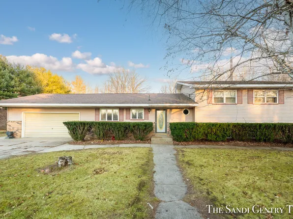 5990 Johnson Rd, Fruitport, MI 49415