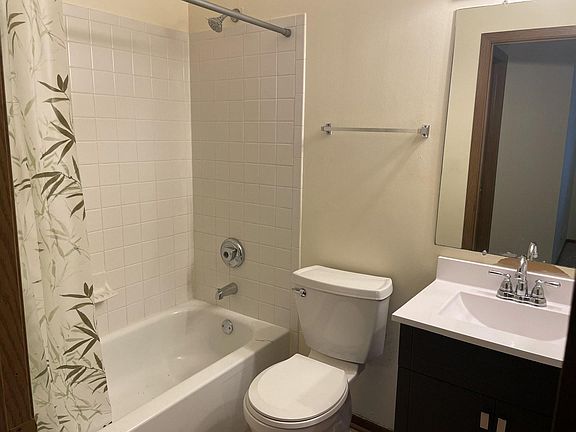 5th image of 40 N Victoria Ln APT C