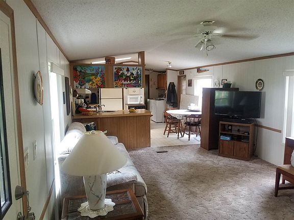 3rd image of 7827 Eagle Ct