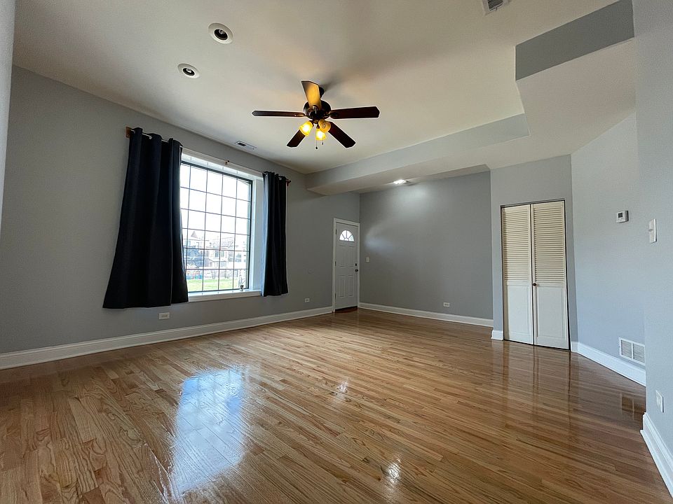 1st image of 4324 S Calumet Ave #2