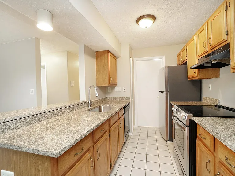8945 Eagleview Dr #7 — Photo 11