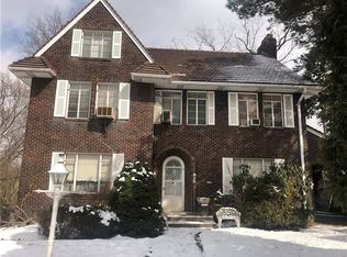 6582 Beacon St, Pittsburgh, PA 15217