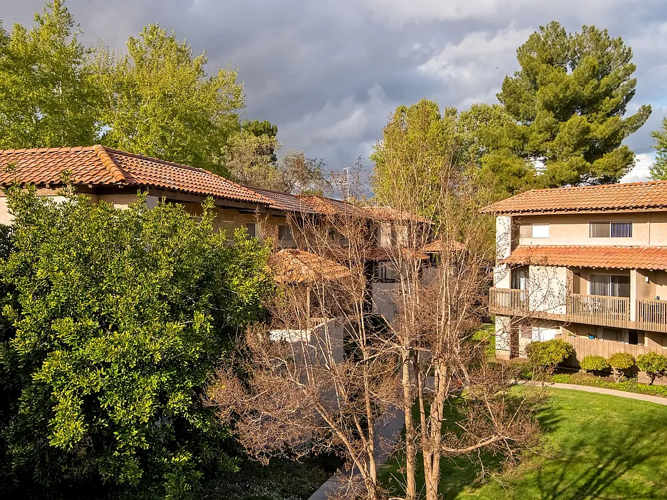 Wilbur Oaks Apartments