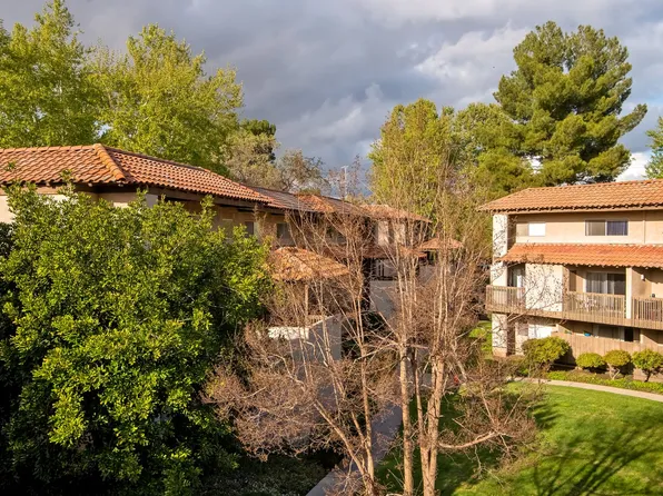 Wilbur Oaks Apartments
