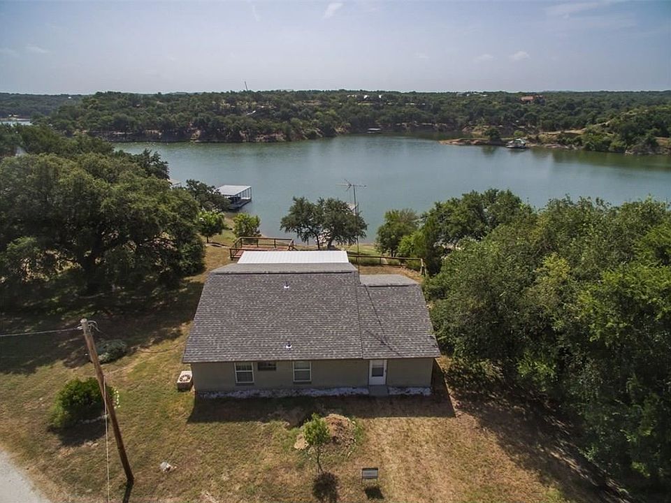 1st image of 900 Yacht Harbor Dr