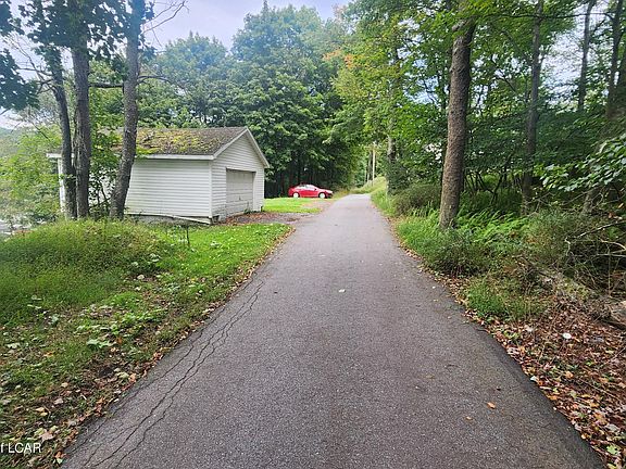 4th image of H5 Monroe Ct