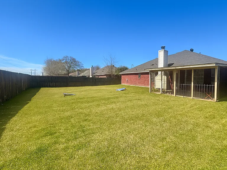 214 Modene St — Photo 19