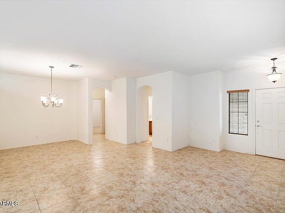 3rd image of 653 W VINEYARD PLAINS Drive