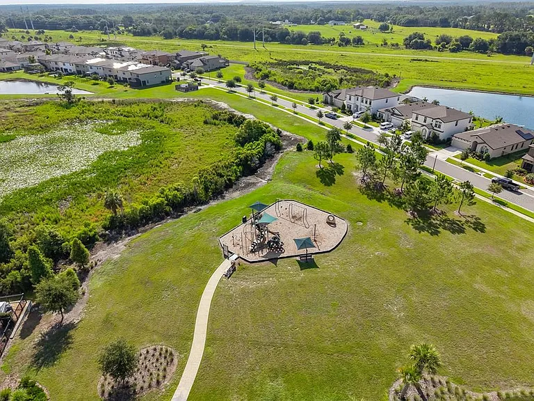 14661 Horse Trot Rd — Photo 38