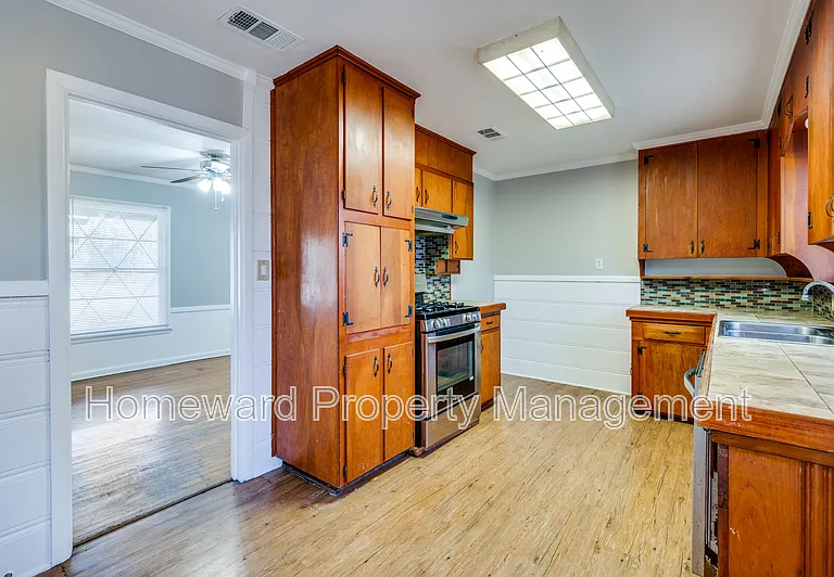 2841 Scruggs Park Dr — Photo 5