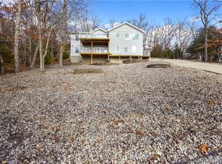 862 Sweetwater Dr, Lake Ozark, MO 65049