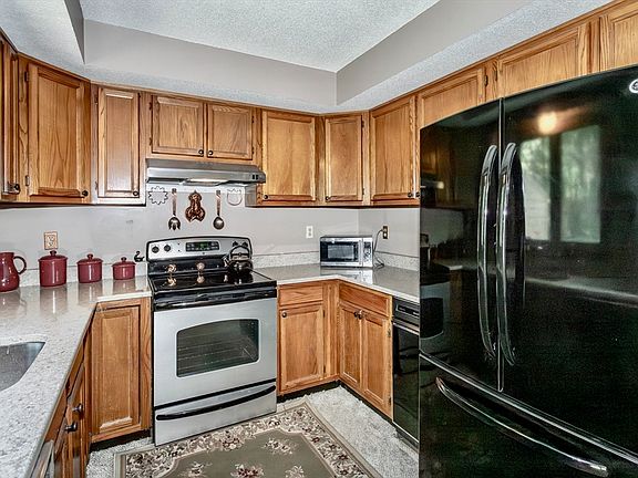 4th image of 419 Southwick Rd APT Q71