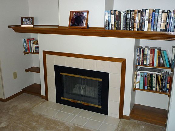 3rd image of 7810 Meadowlark Ln N