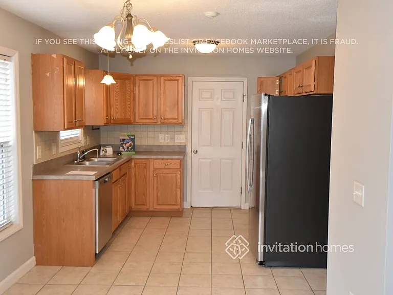 176 Smithwood Dr — Photo 4