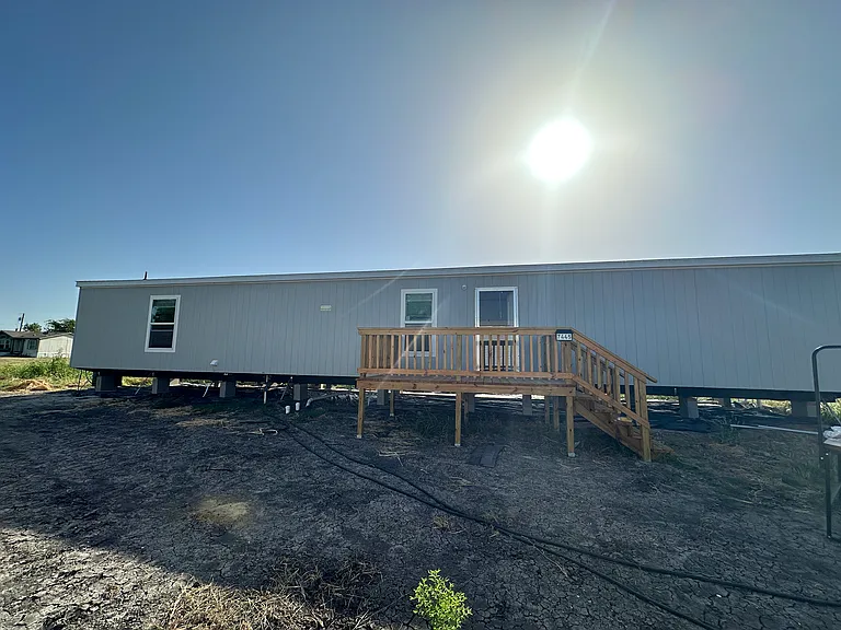7445 County Road 438 — Photo 1