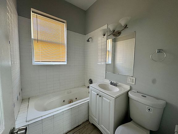 4th image of 1651 S Drake Ave #1