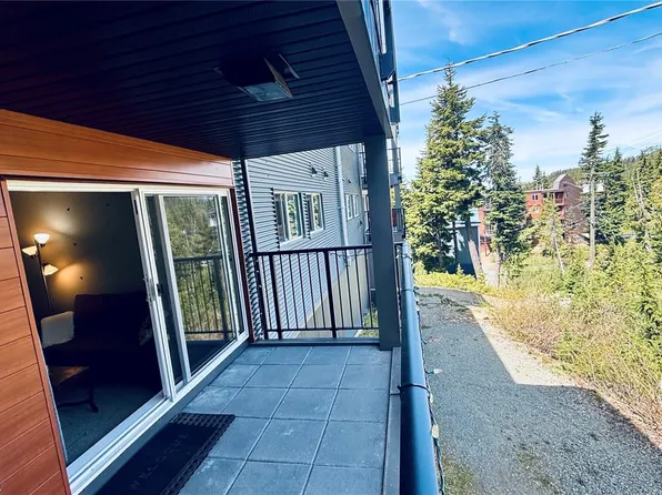695 Castle Crag Cres #106, Courtenay, BC V9J 1L0