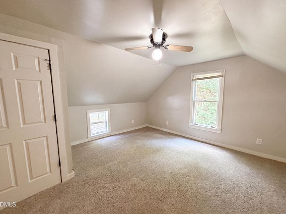 4th image of 571 Winston St