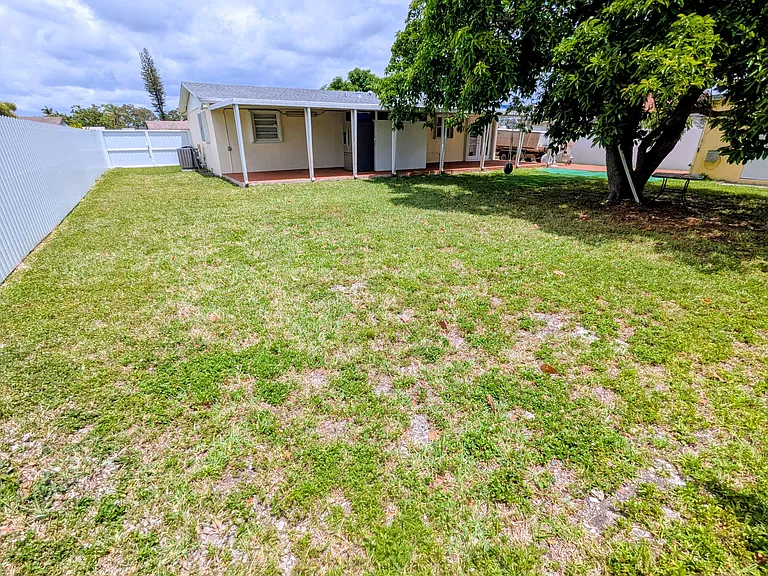 11934 SW 181st St — Photo 36