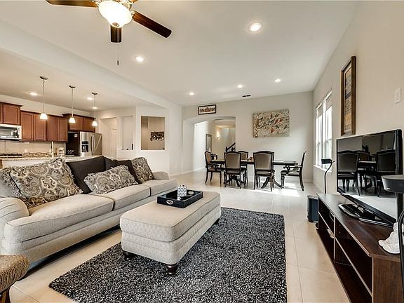 5th image of 2324 Leeward Pl