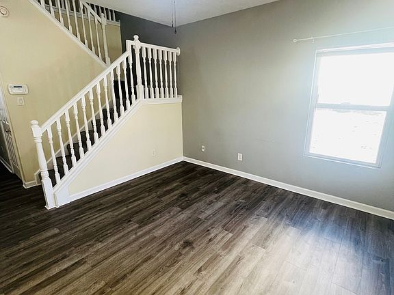 3rd image of 4936 Tuscany Ln