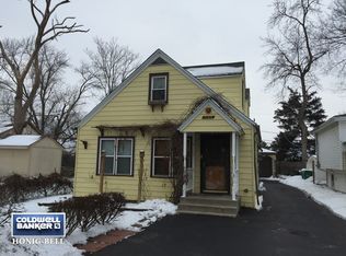 1105 Shoreland Ct, Round Lake Beach, IL 60073