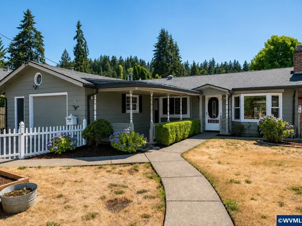 1012 S Water St, Silverton, OR 97381